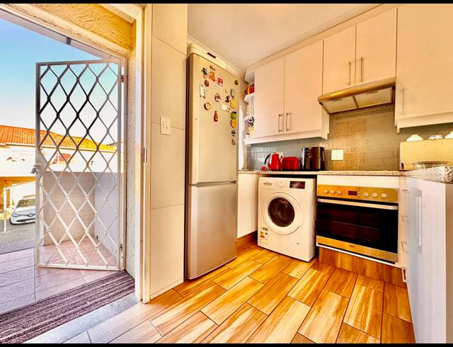 2 BEDROOM SECTIONAL TITLE FOR SALE IN MEYERSDAL